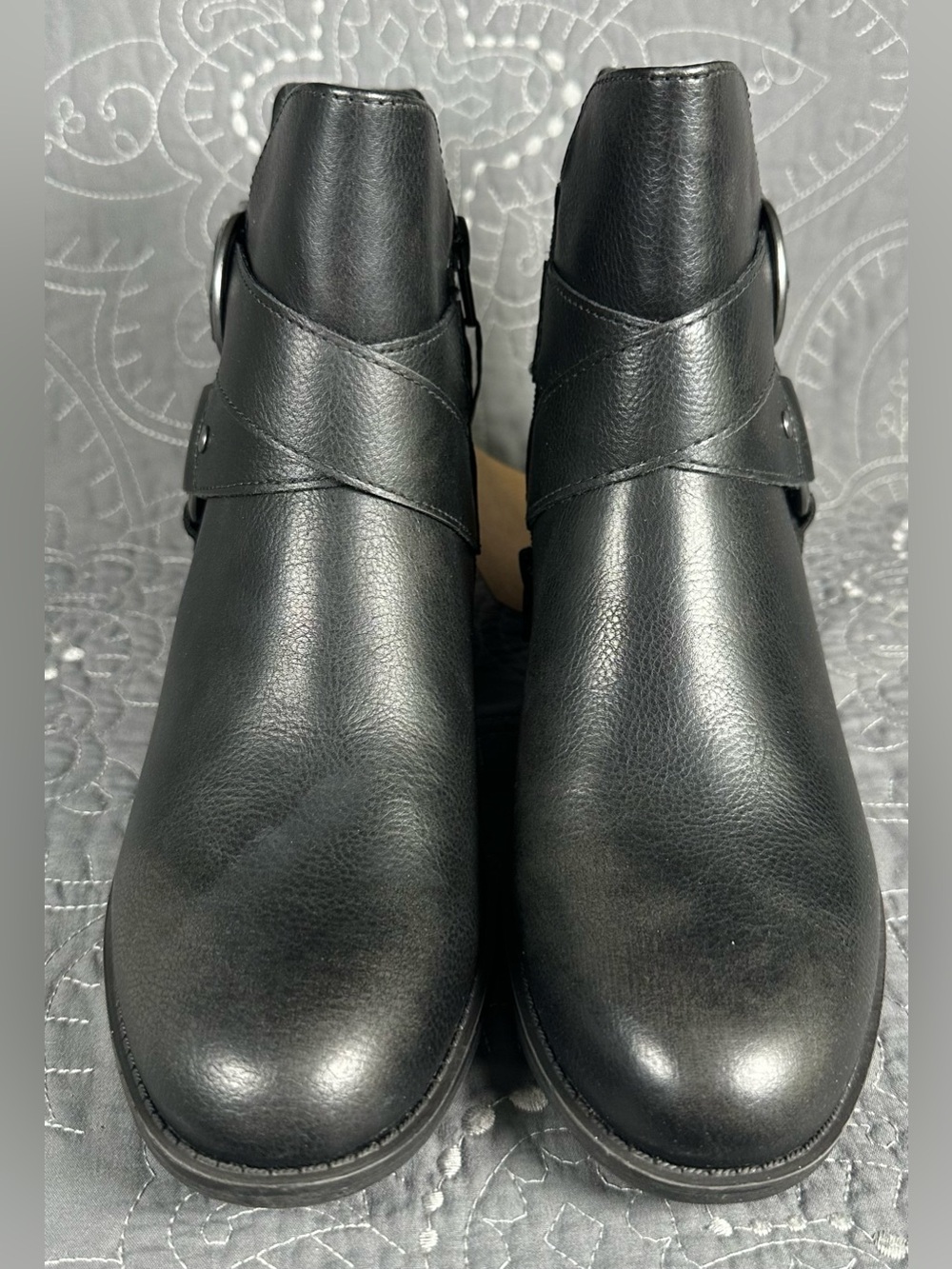 Frye and Co. Women’s Black Bellame Stacked Heel Booties NWT Size 7.5 - Picture 2 of 9